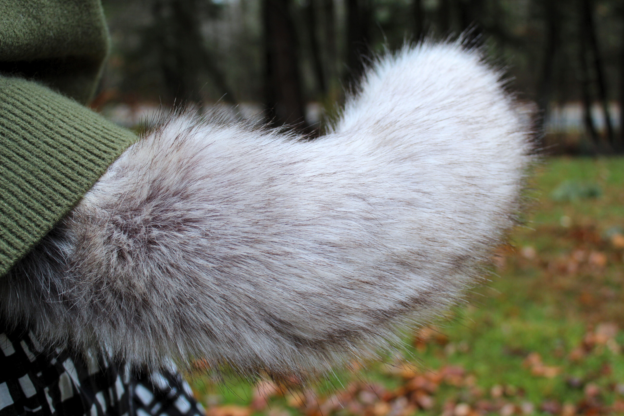 Premade Bontail "Show Tail" Sleeves