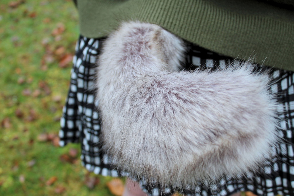 Premade Bontail "Show Tail" Sleeves